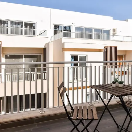 Palm 55 * St. Paul's Bay