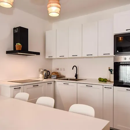 Palm 55 St. Paul's Bay